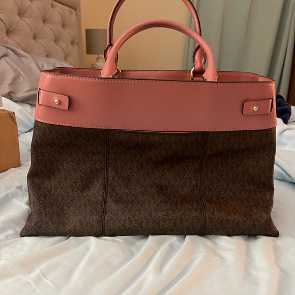 Michael Kors Handbag - Picture 8 of 8